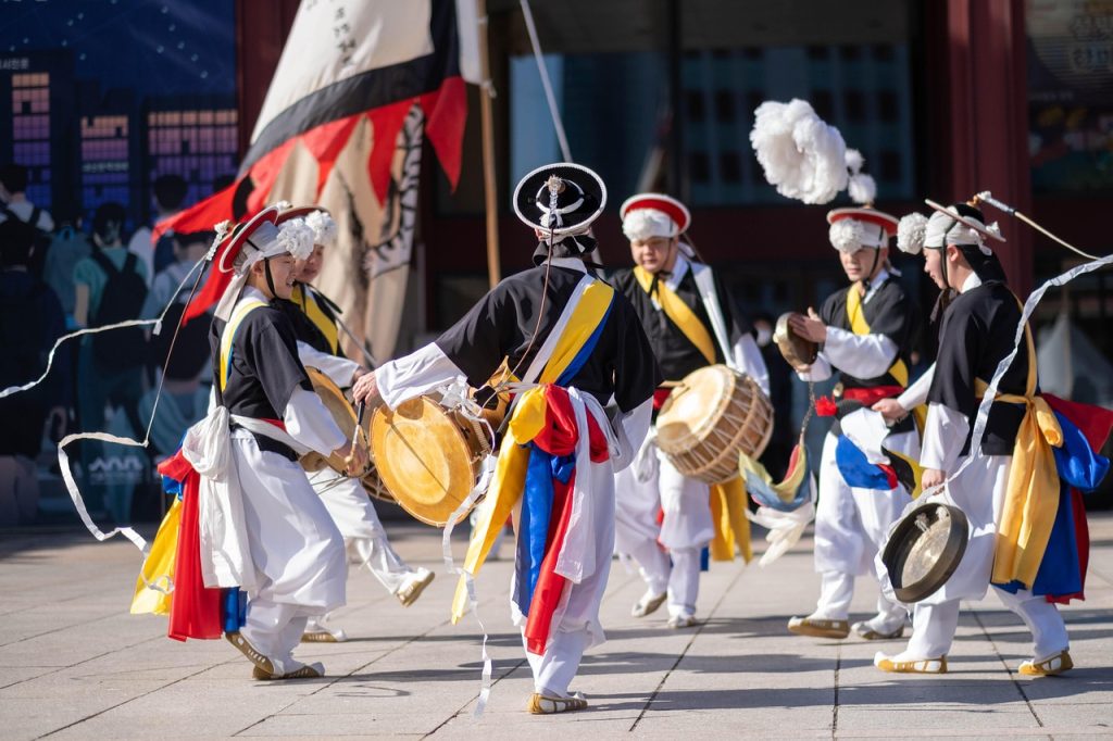 Korean dancers at a folk village